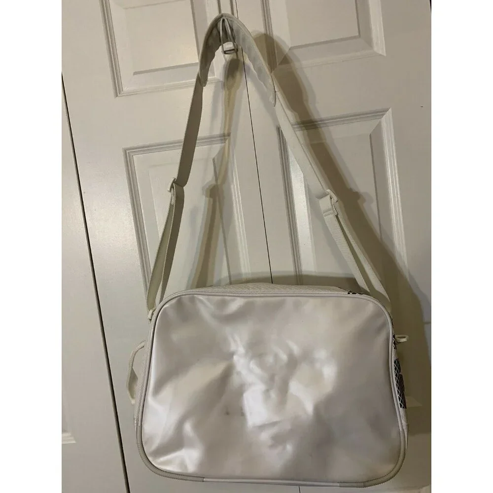 Nike‎ Duffle Bag Max Air Training Gym Sports White Black Overnight Travel